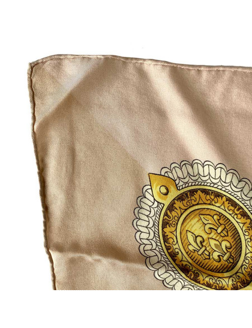 Carré HERMES  Selles à housse soie 100%