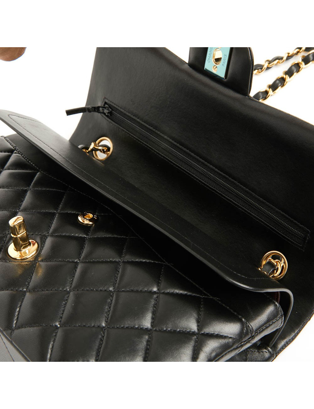 Timeless chanel cuir d'agneau noir 