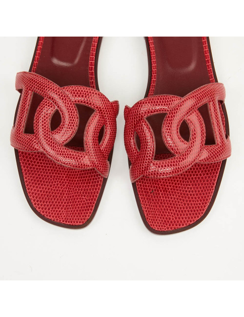 Sandales Omaha HERMES lézard brillant CARMIN