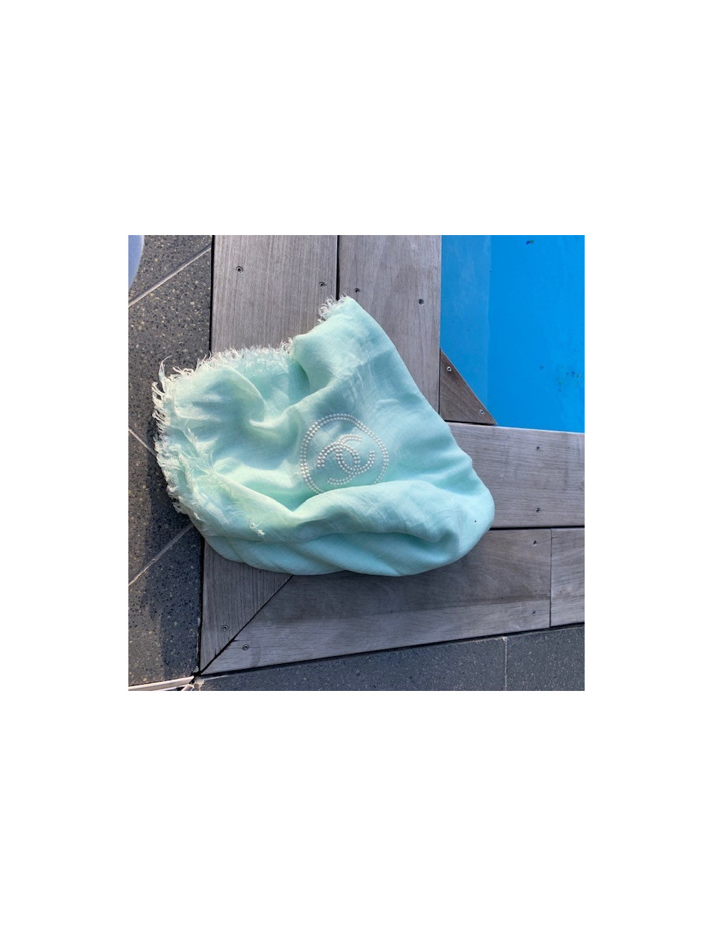 Paréo CHANEL  cachemire et soie vert d'eau 