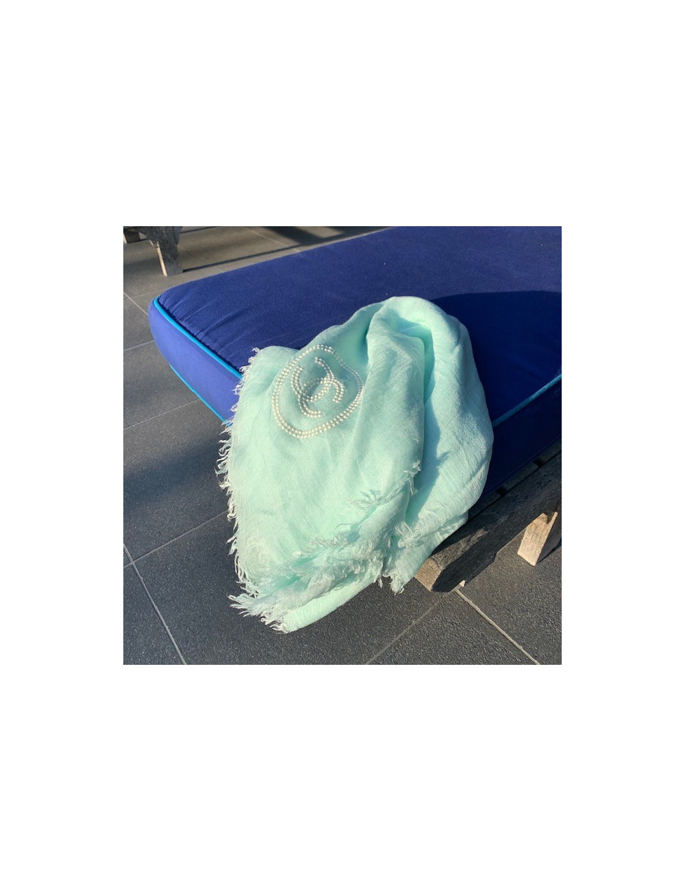 Paréo CHANEL  cachemire et soie vert d'eau 