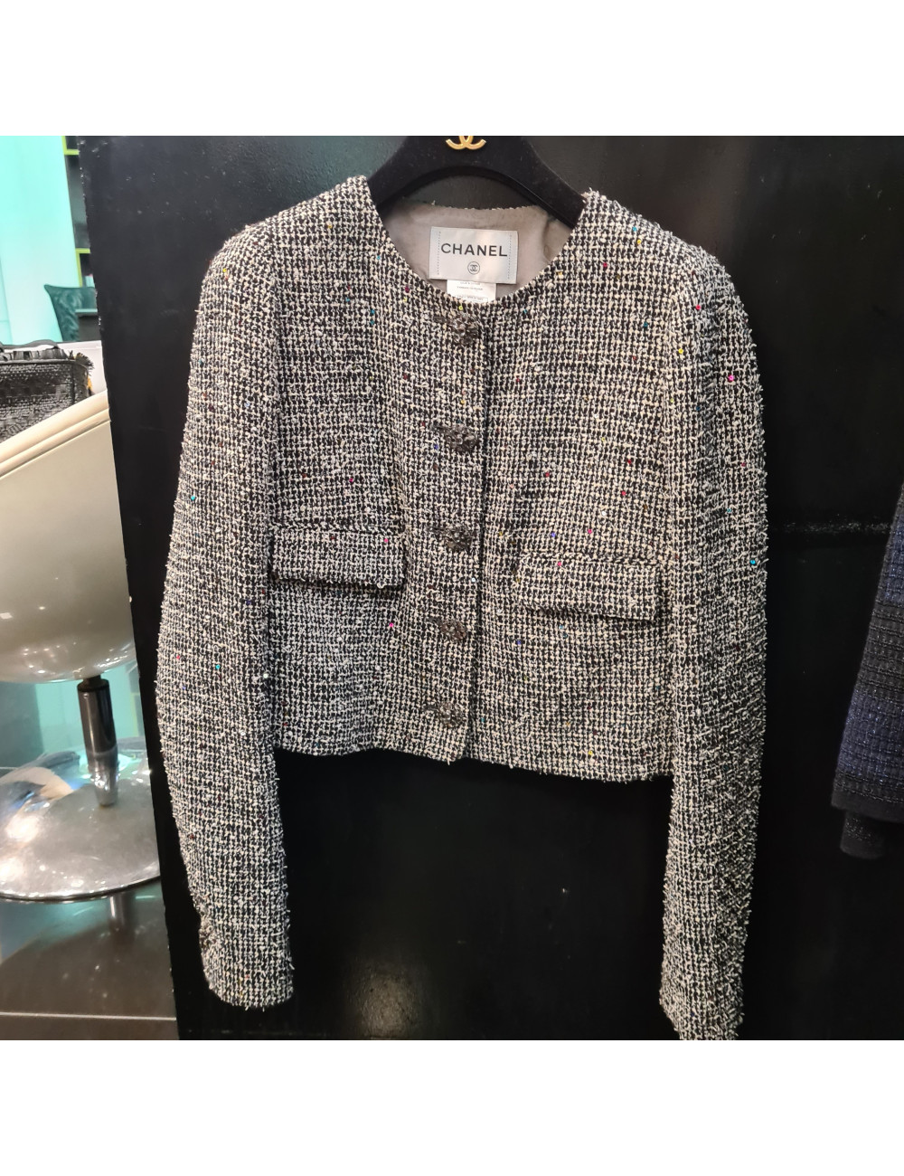 Veste T 44 CHANEL tweed blanc fils noirs et sequins multicolores