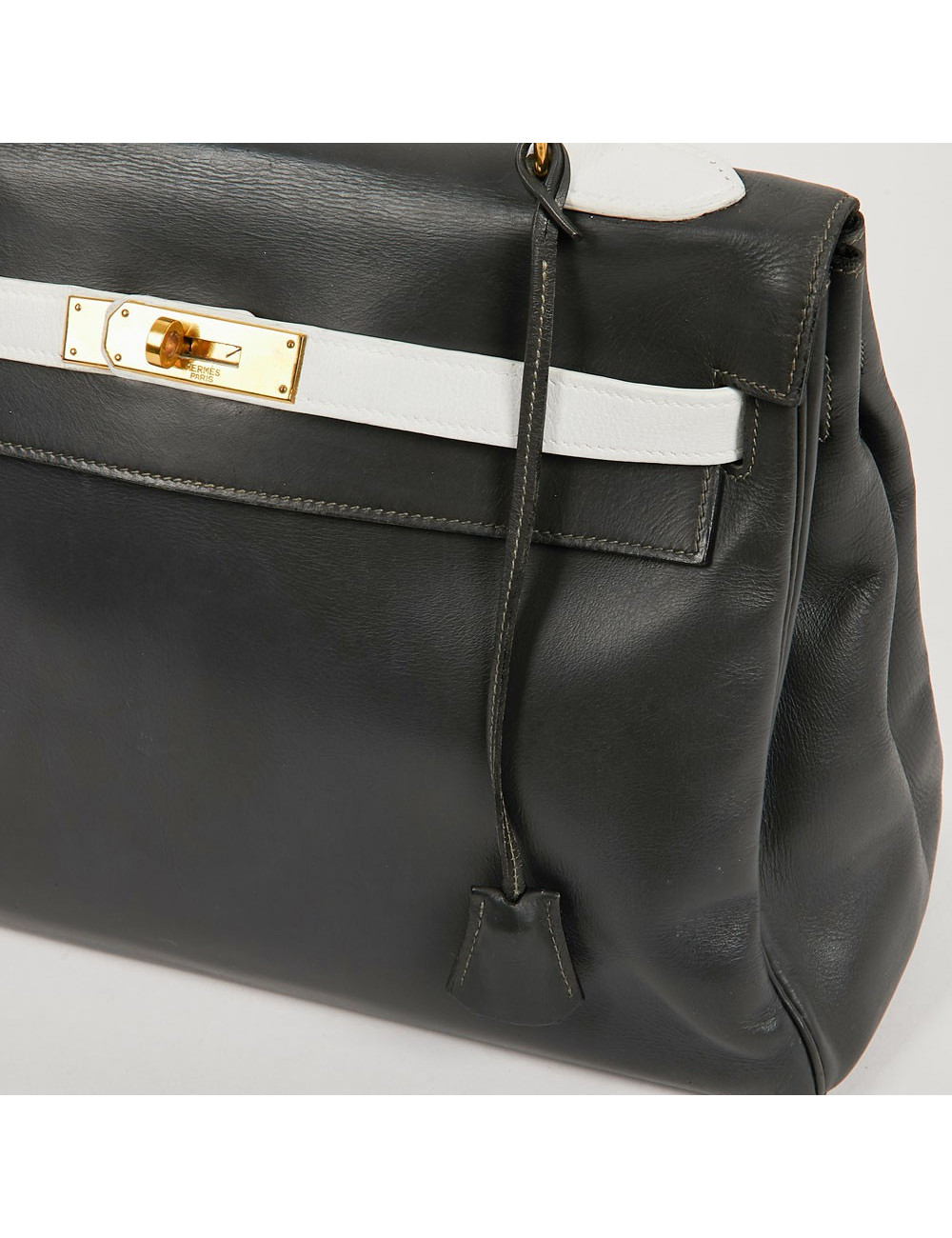 Kelly 32 HERMES cuir box gris et blanc