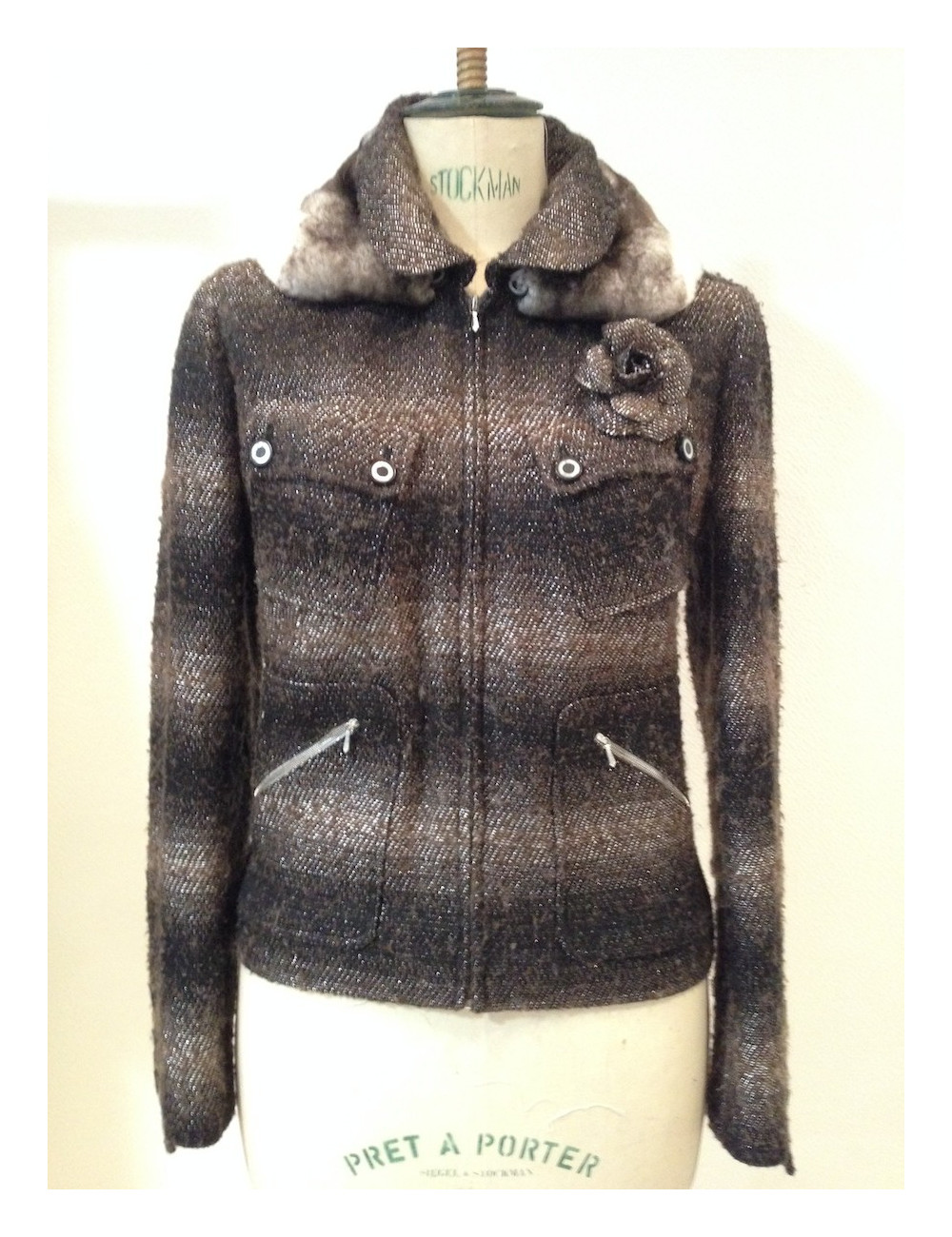 Veste CHANEL avec col amovible Orilag