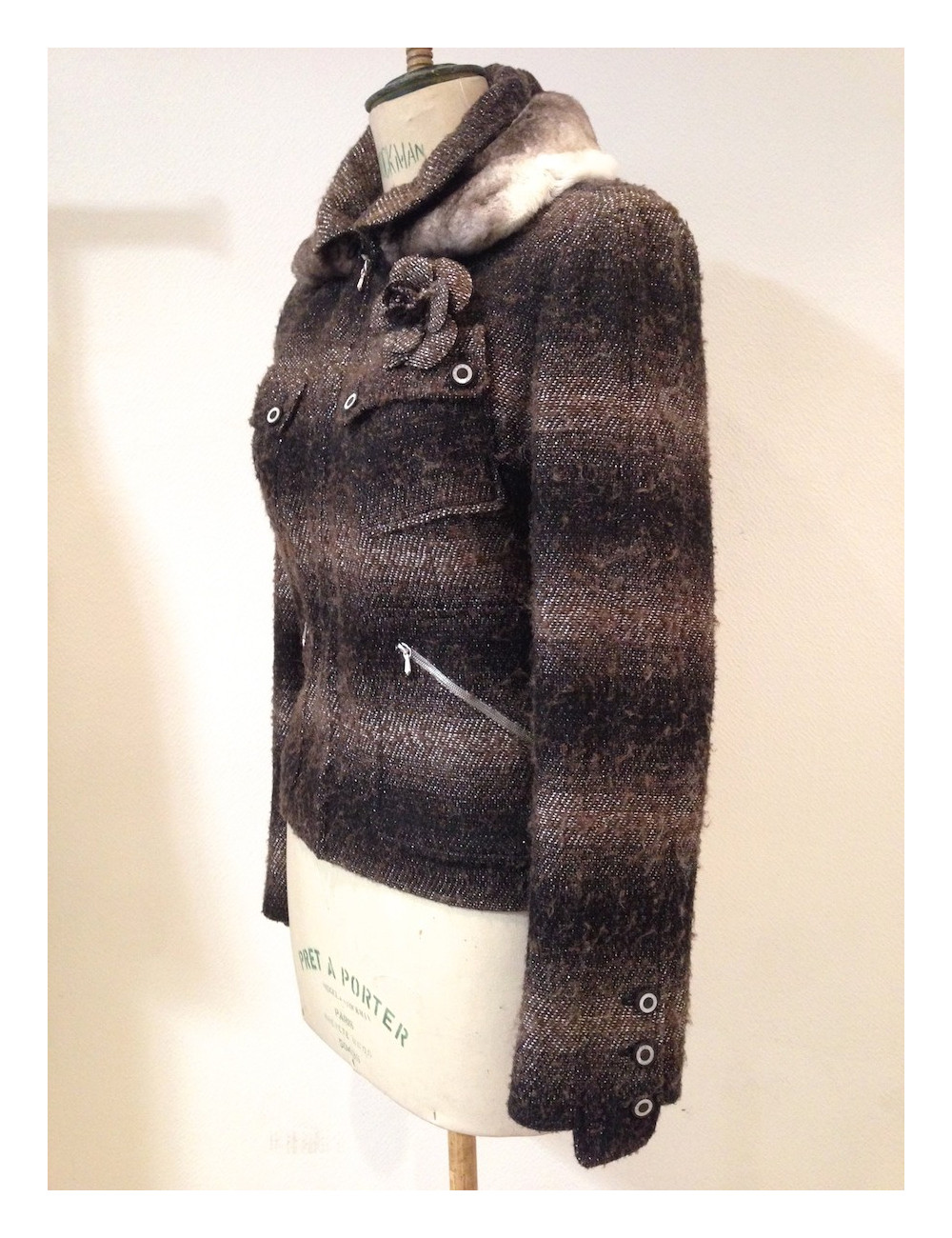 Veste CHANEL avec col amovible Orilag