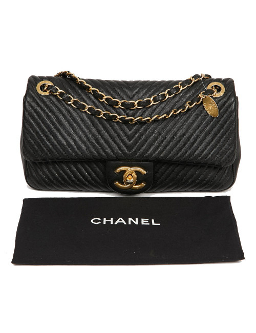 Sac à main CHANEL cuir de veau chevrons