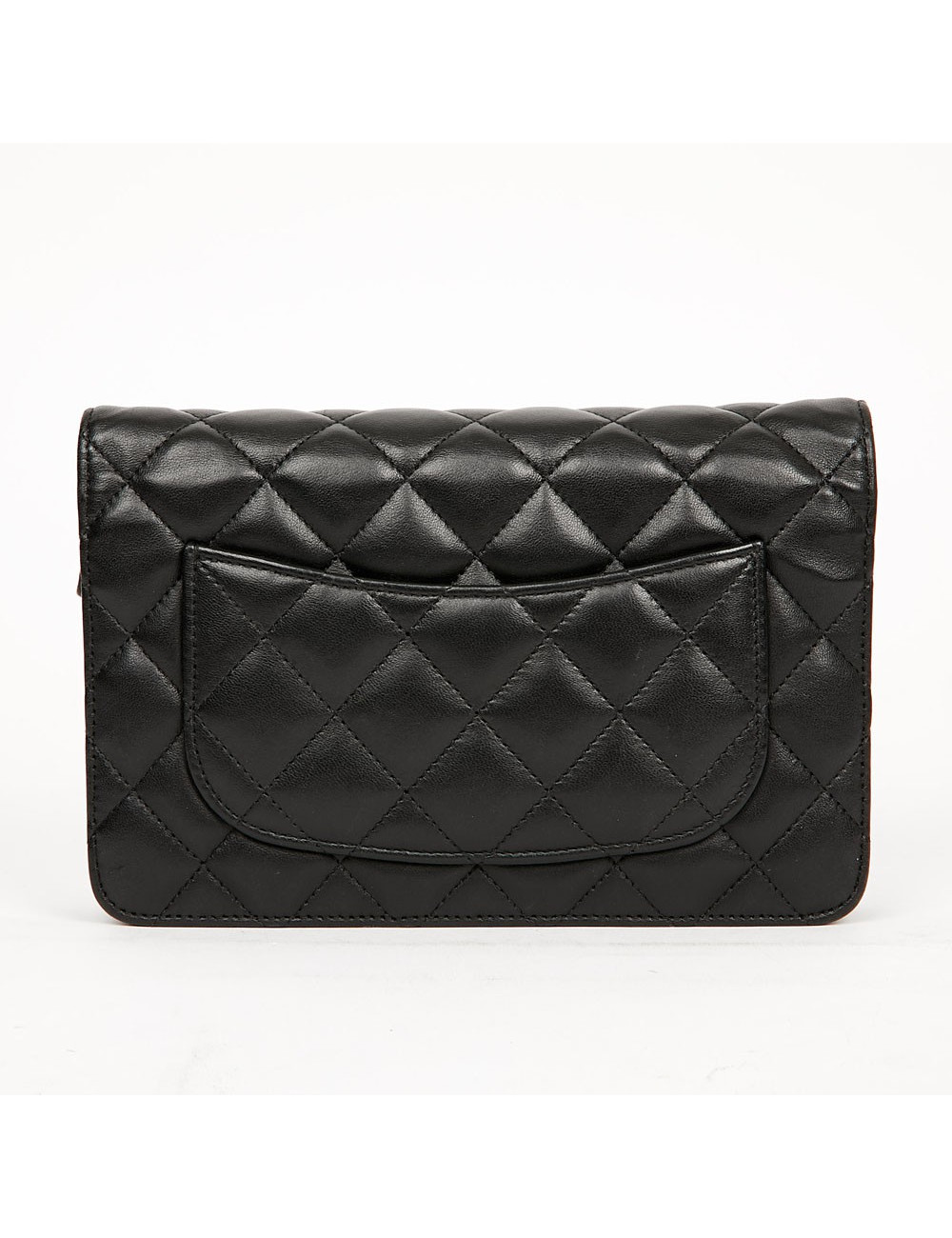 Wallet on chaine CHANEL cuir maelassé noir