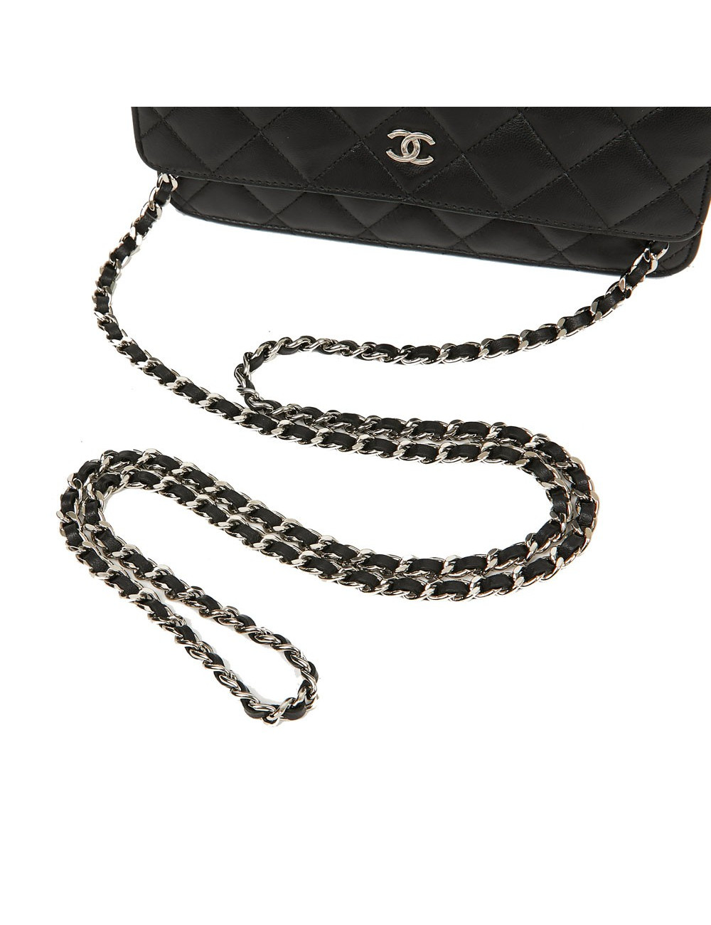 Wallet on chaine CHANEL cuir maelassé noir