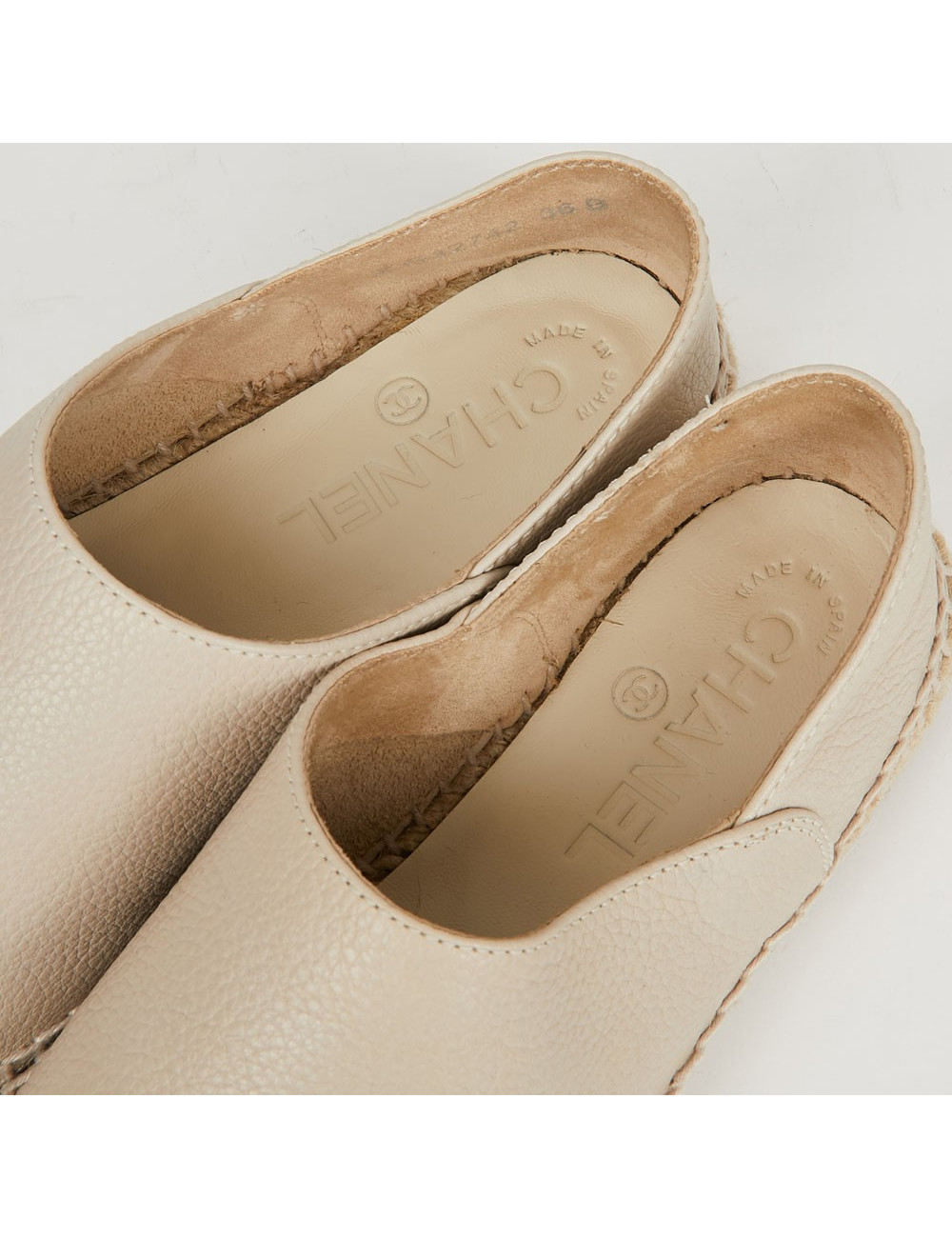 Espadrilles T36 cuir beige CHANEL