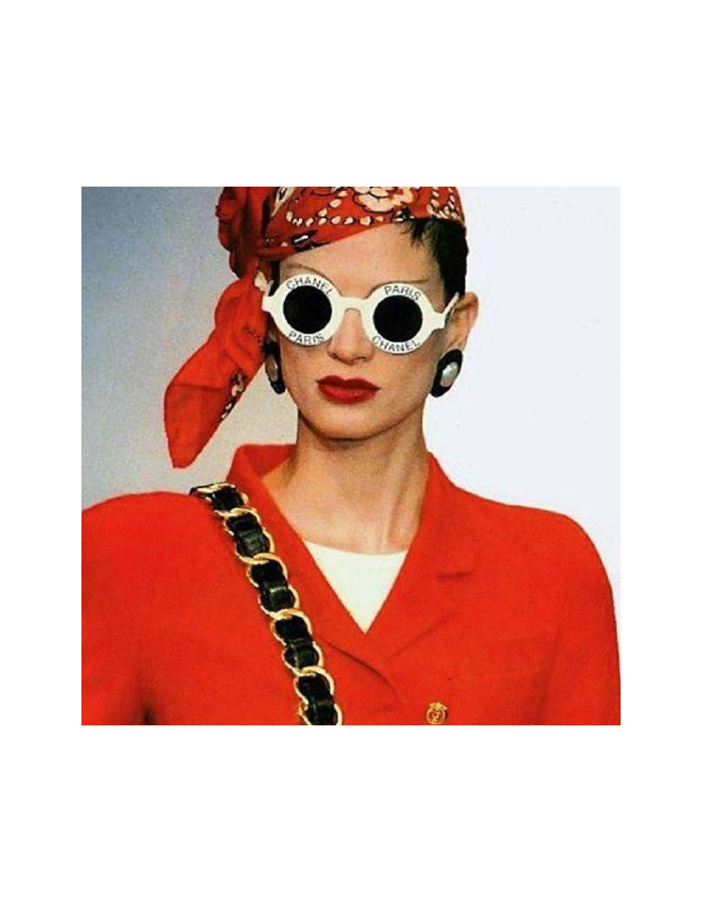 Lunettes de soleil CHANEL "C H A N E  L. P A R I S"