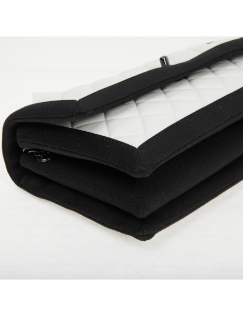 Sac à main Chanel cuir blanc gansé de noir