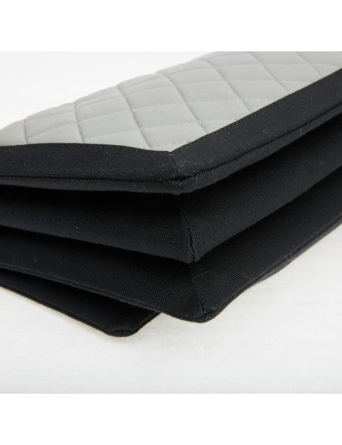 Sac CHANEL cuir gris gansé en noir
