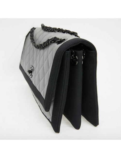 Sac CHANEL cuir gris gansé en noir