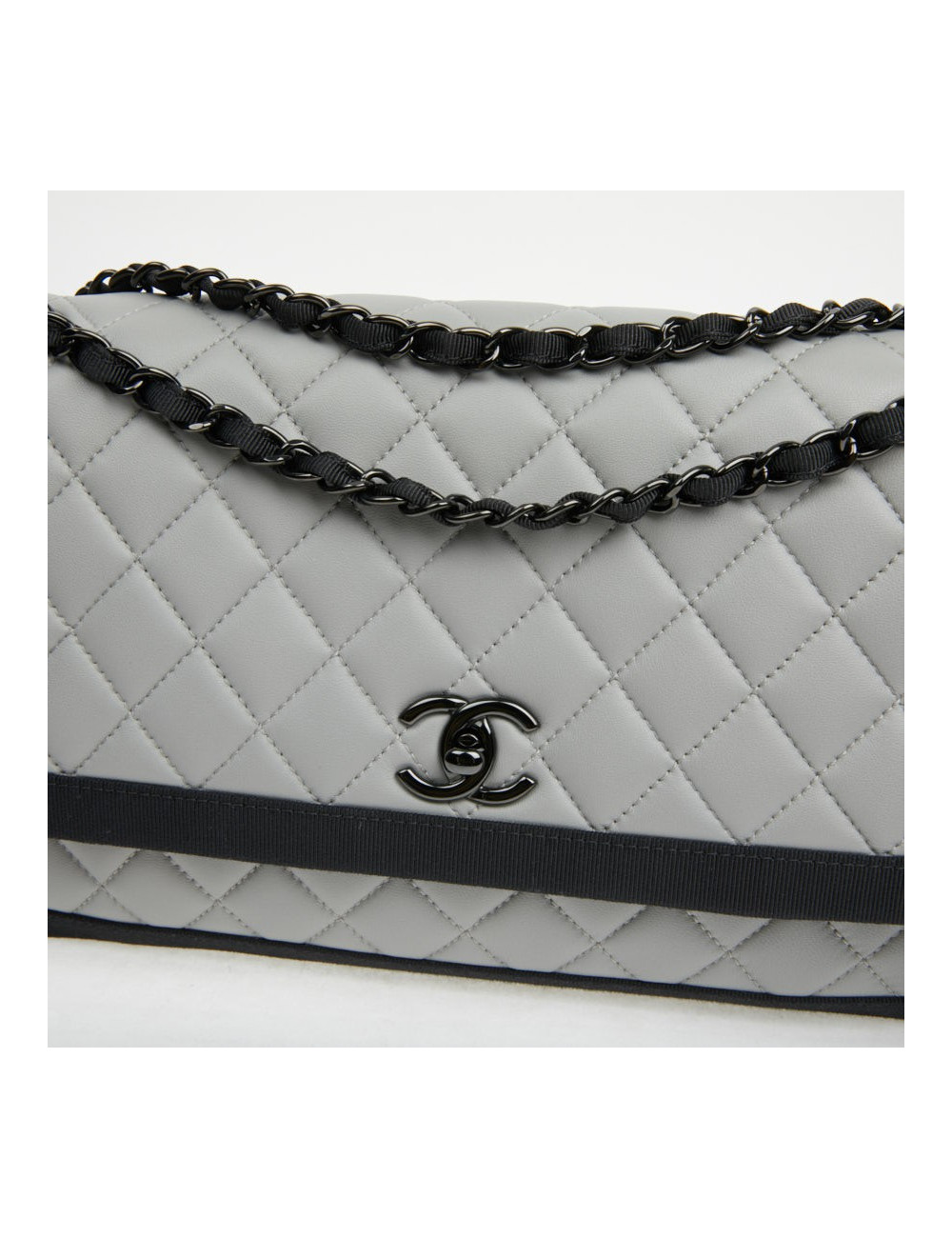 CHANEL gray leather bag trimmed in black