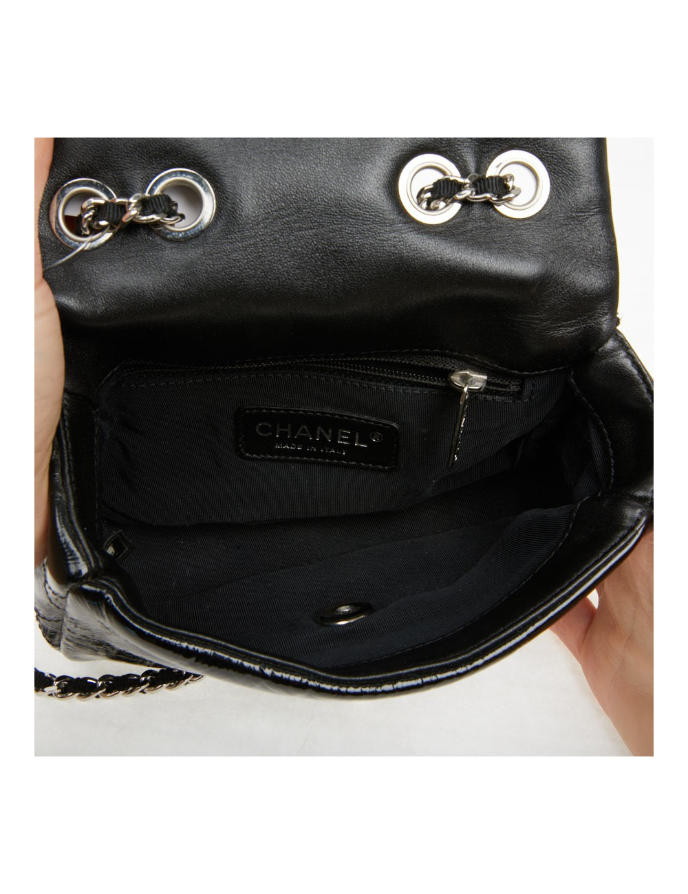 Mini sac Chanel cuir verni noir