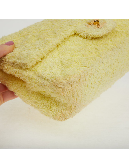 Timeless CHANEL éponge jaune Vintage