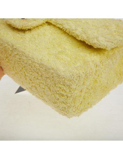 Timeless CHANEL éponge jaune Vintage