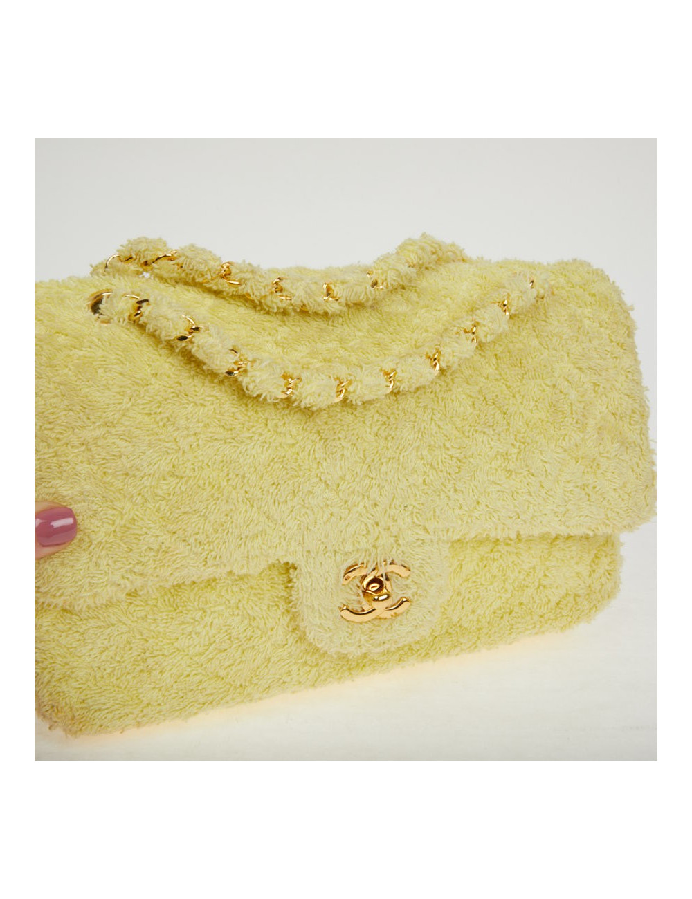 Timeless CHANEL éponge jaune Vintage