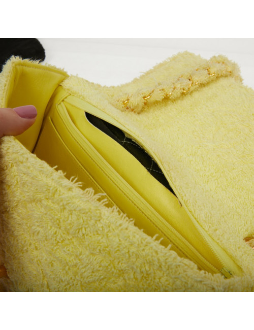 Timeless CHANEL éponge jaune Vintage