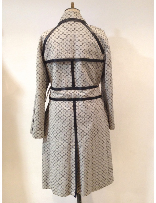 Manteau LOUIS VUITTON avec sigle imprimé T42