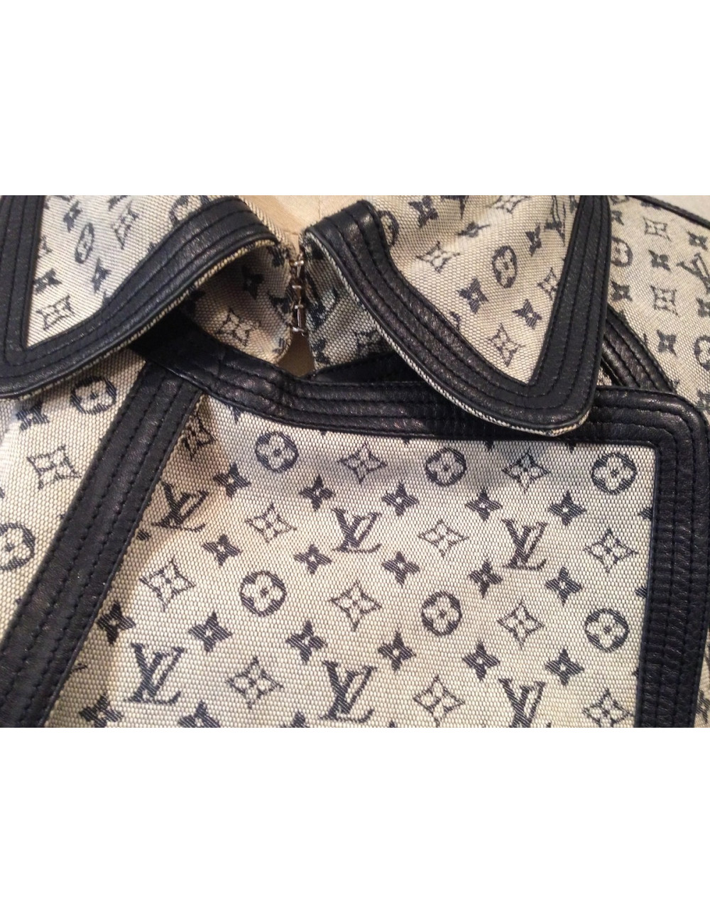 Manteau LOUIS VUITTON avec sigle imprimé T42
