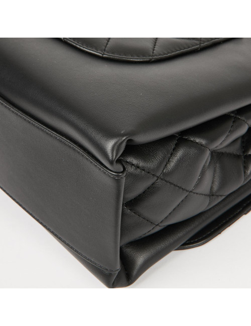 CHANEL black flap bag - Second-Hand Luxury Bags Certified Authentic.