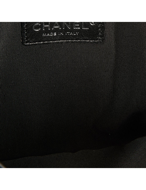 CHANEL black flap bag - Second-Hand Luxury Bags Certified Authentic.