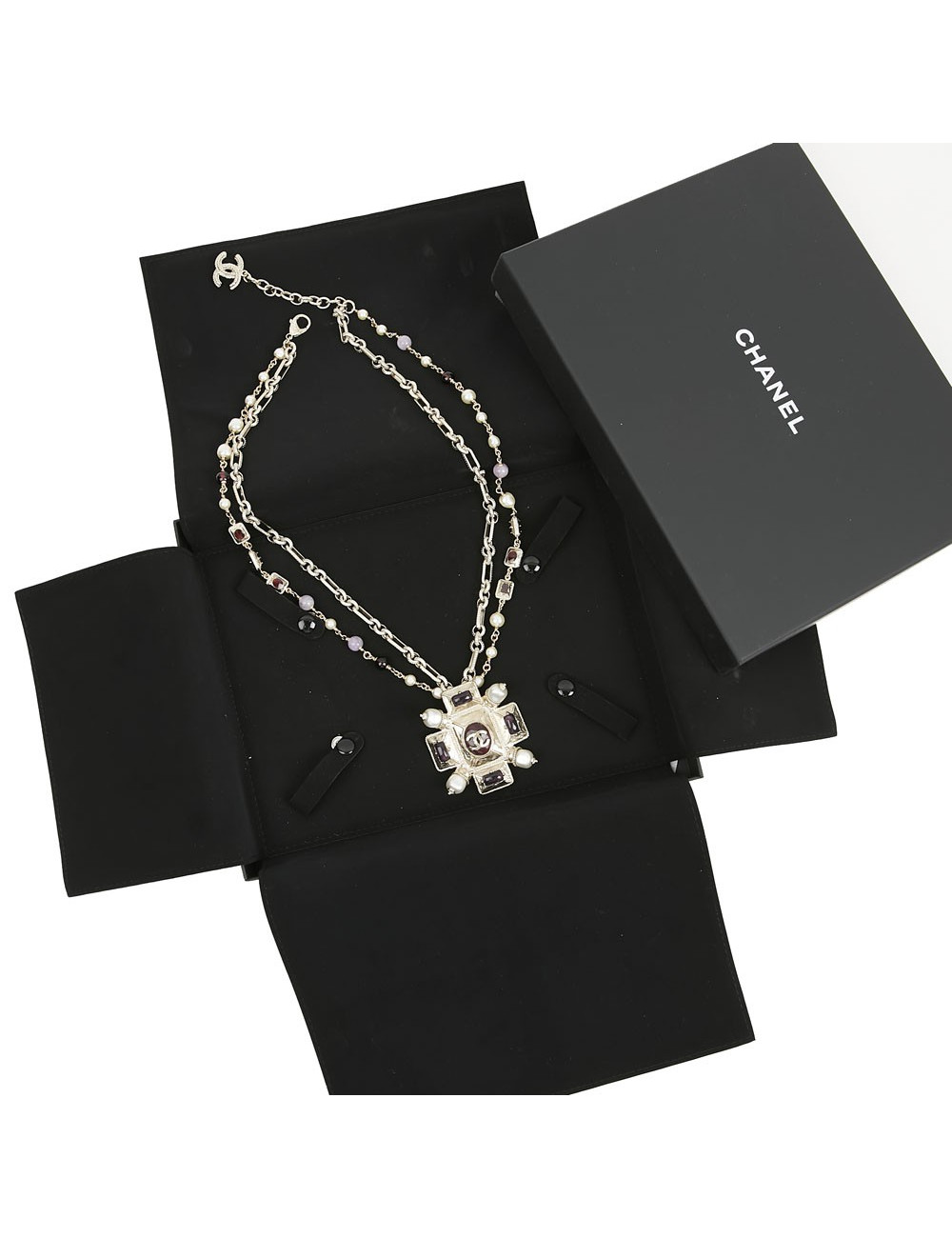 Sautoir CHANEL chaine et croix
