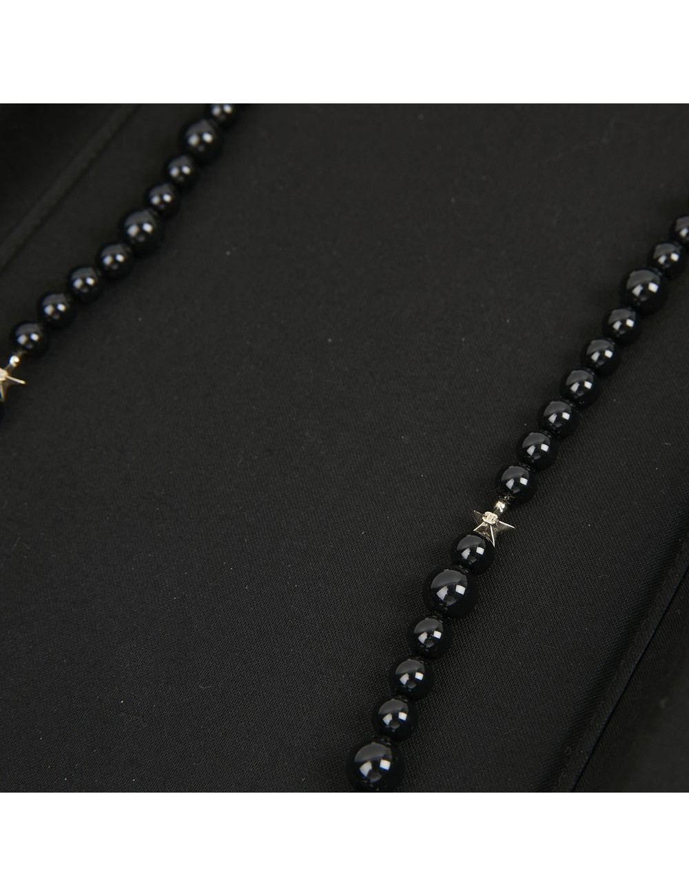 Sautoir CHANEL perles noires