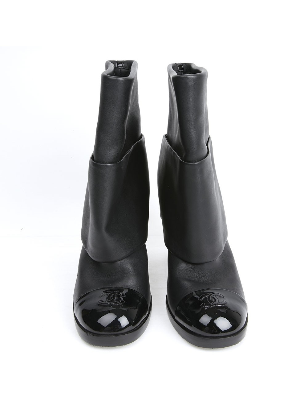 Mi bottes T42 CHANEL en cuir noir et bout verni
