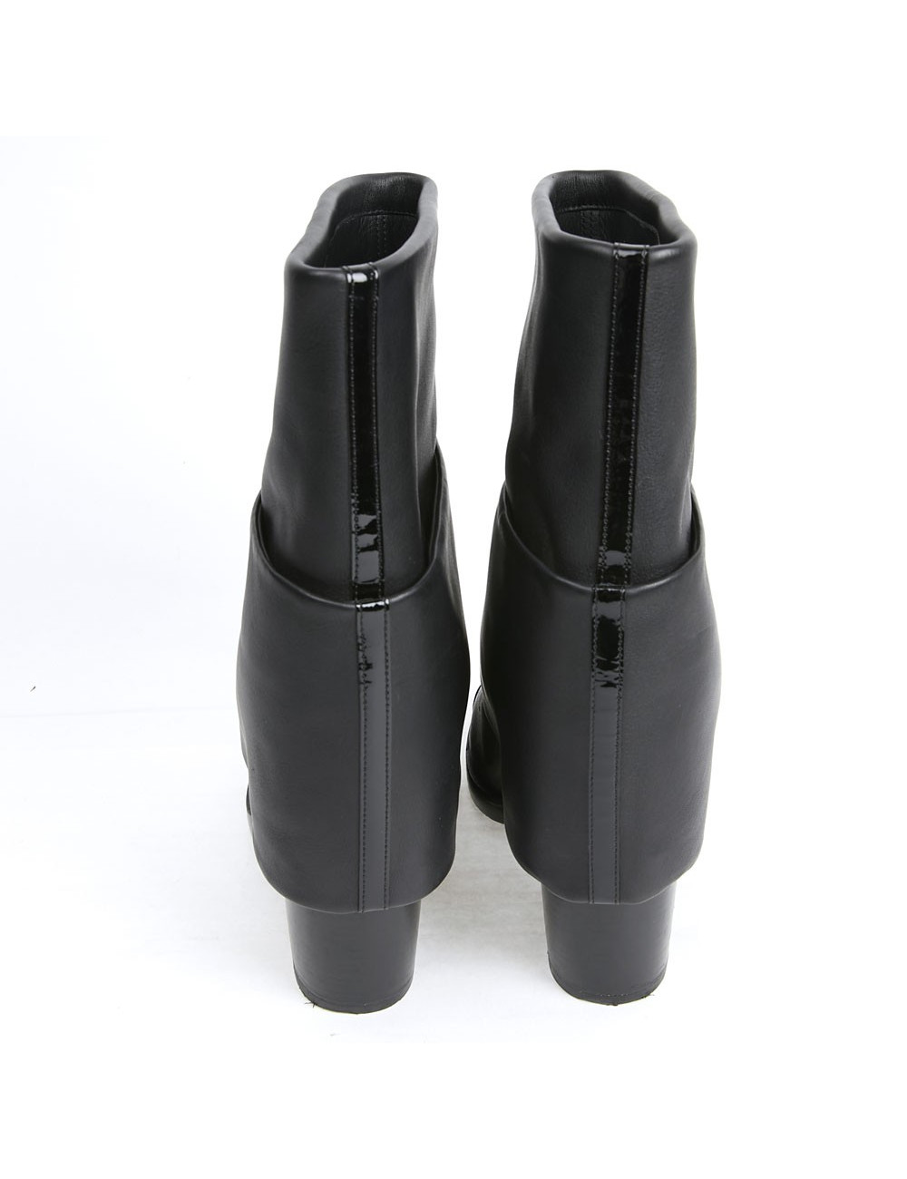 Mi bottes T42 CHANEL en cuir noir et bout verni