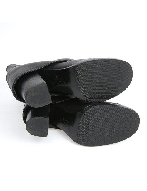 Mi bottes T42 CHANEL en cuir noir et bout verni