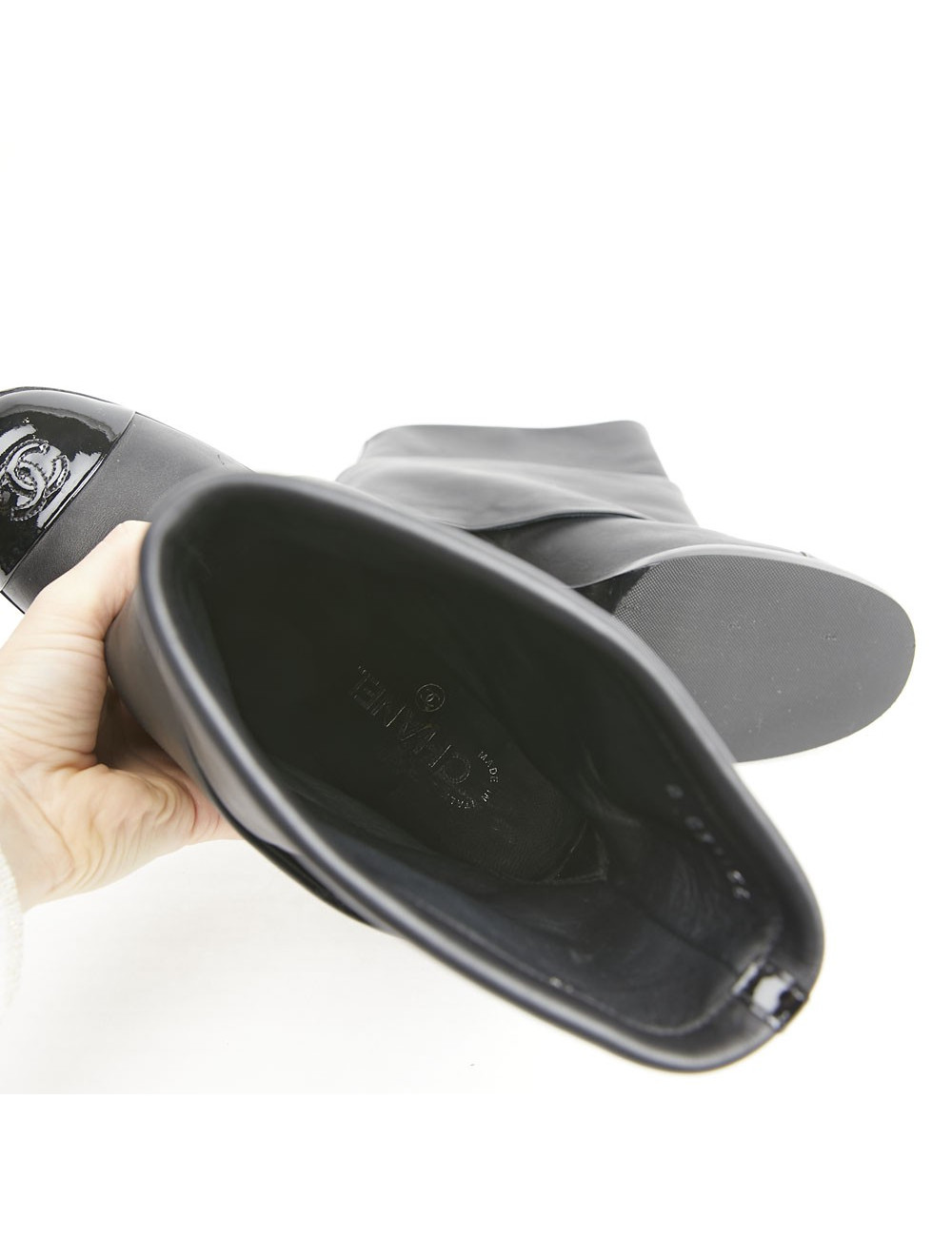 Mi bottes T42 CHANEL en cuir noir et bout verni