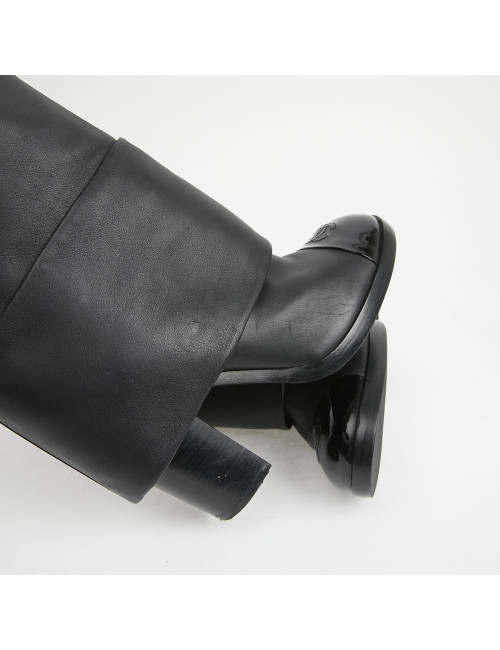Mi bottes T42 CHANEL en cuir noir et bout verni