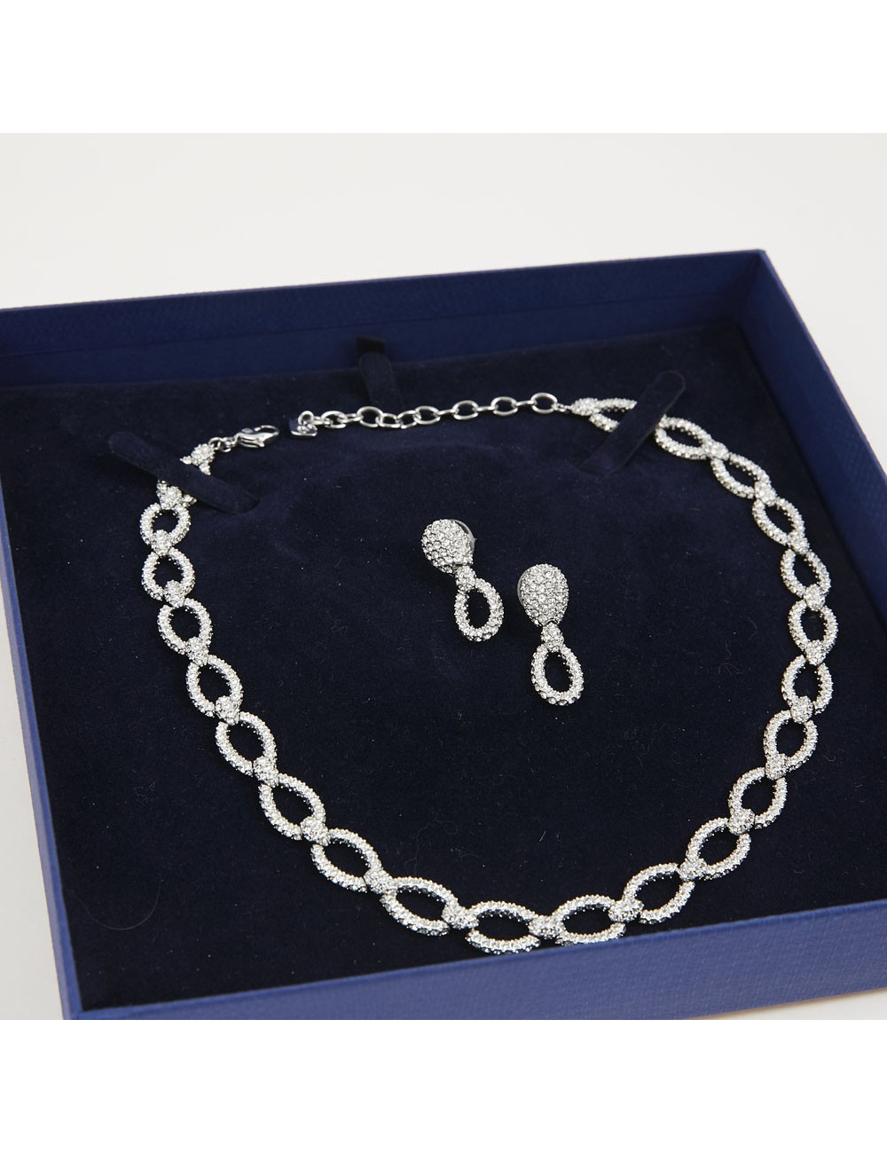 Parure SWAROVSKI ras de cou et boucle d'oreilles