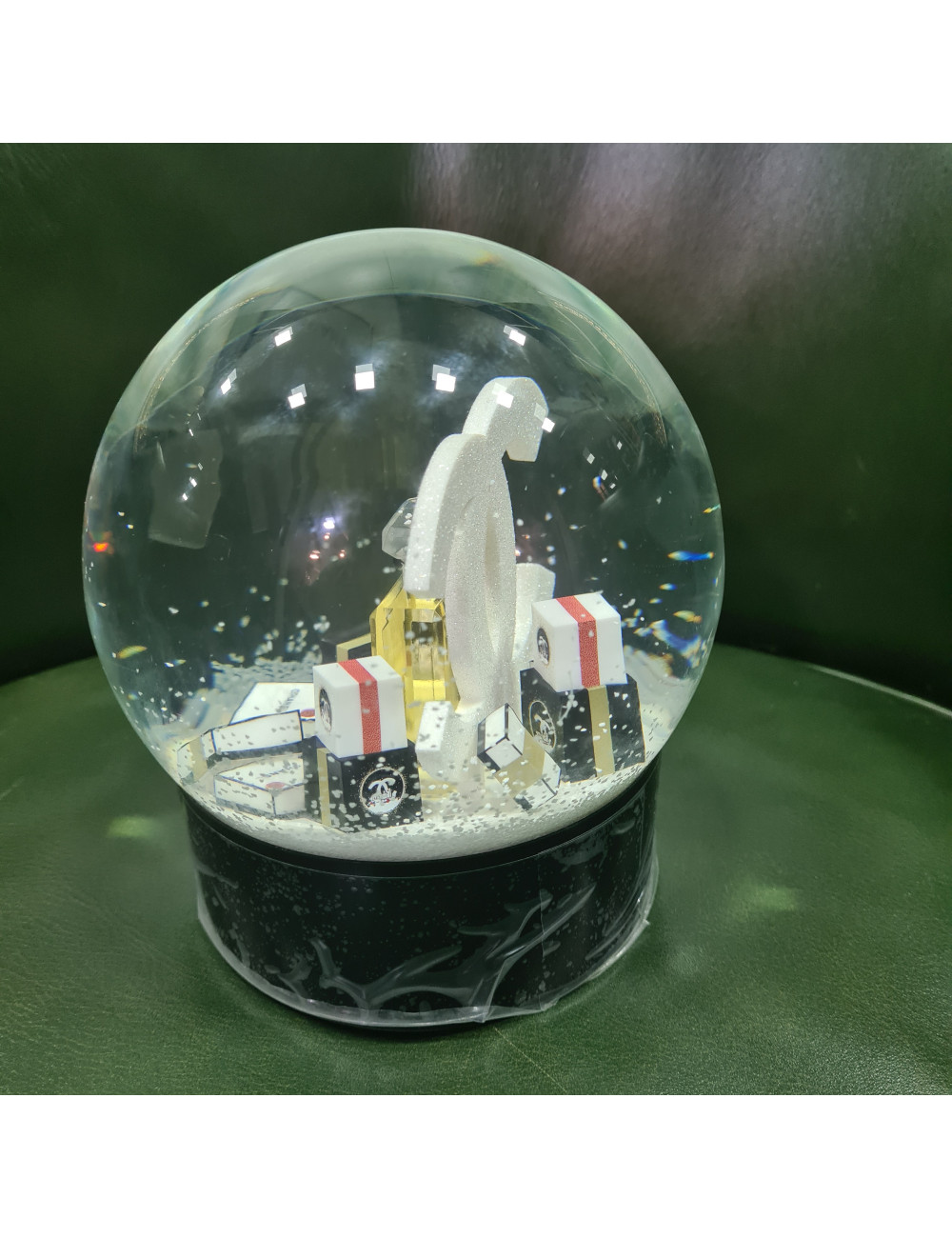 Limited edition, CHANEL electric snow globe 