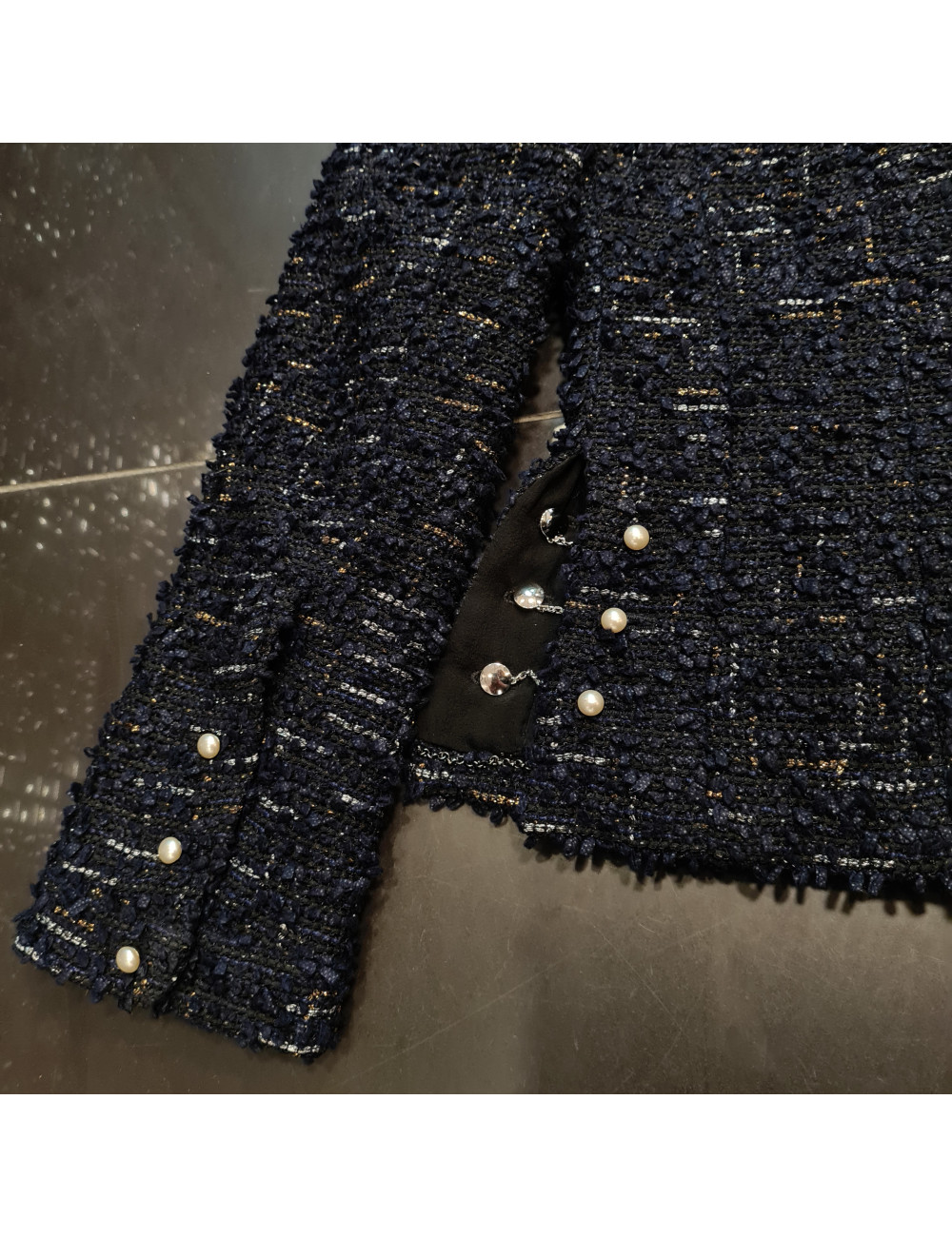 Veste T34  CHANEL en tweed bleu et noir avec fils argenté et doré