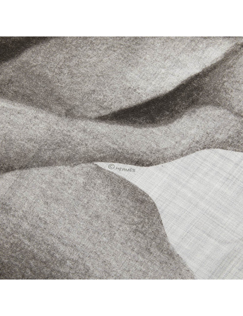 Châle HERMES "Une rose pour Alma"