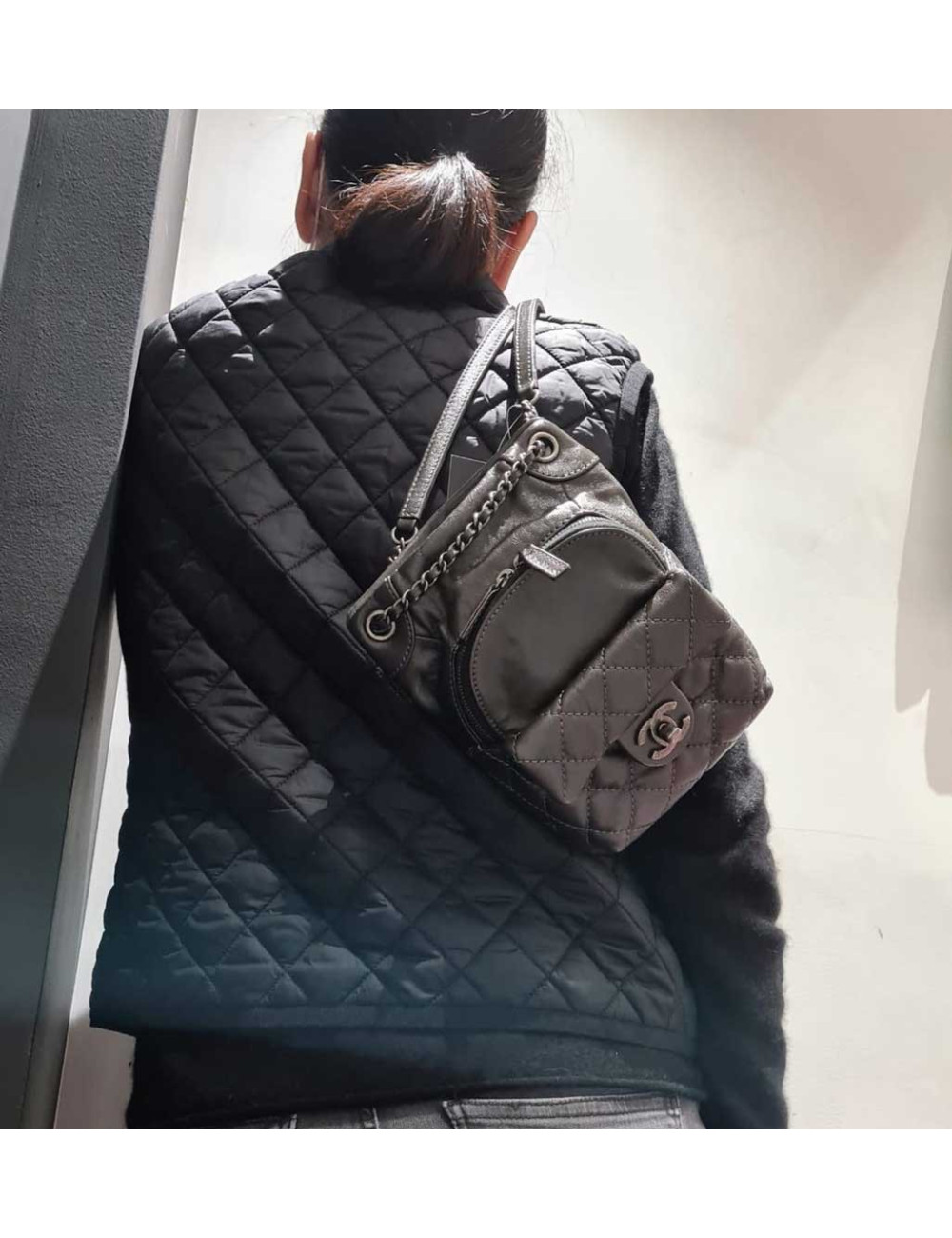 Mini sac à dos CHANEL cuir gris anthracite 