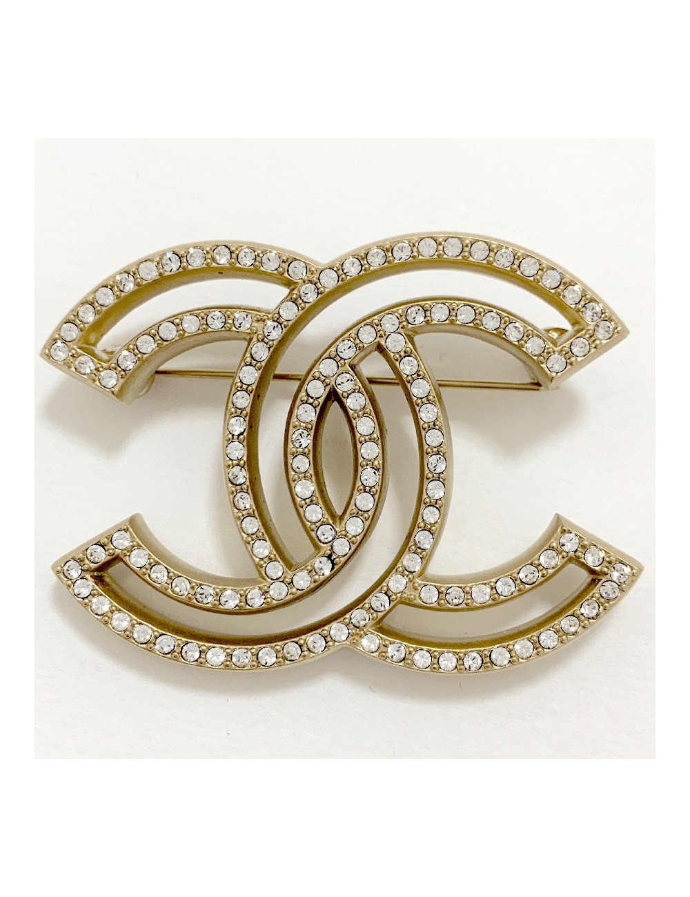 Broche CHANEL Double C strass et métal doré
