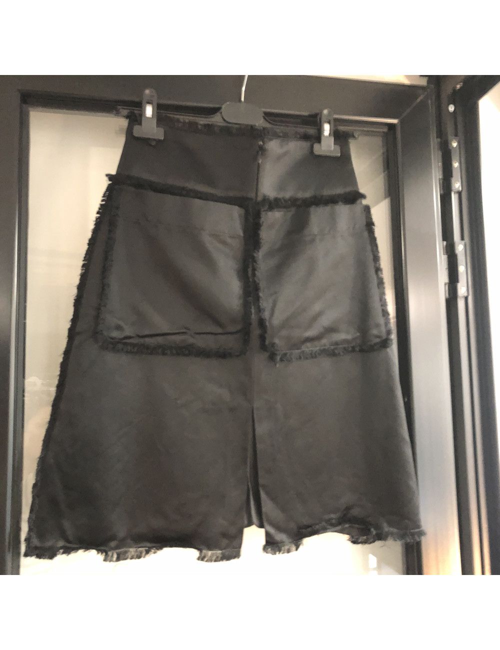 Jupe TN 38 CHANEL satin noir