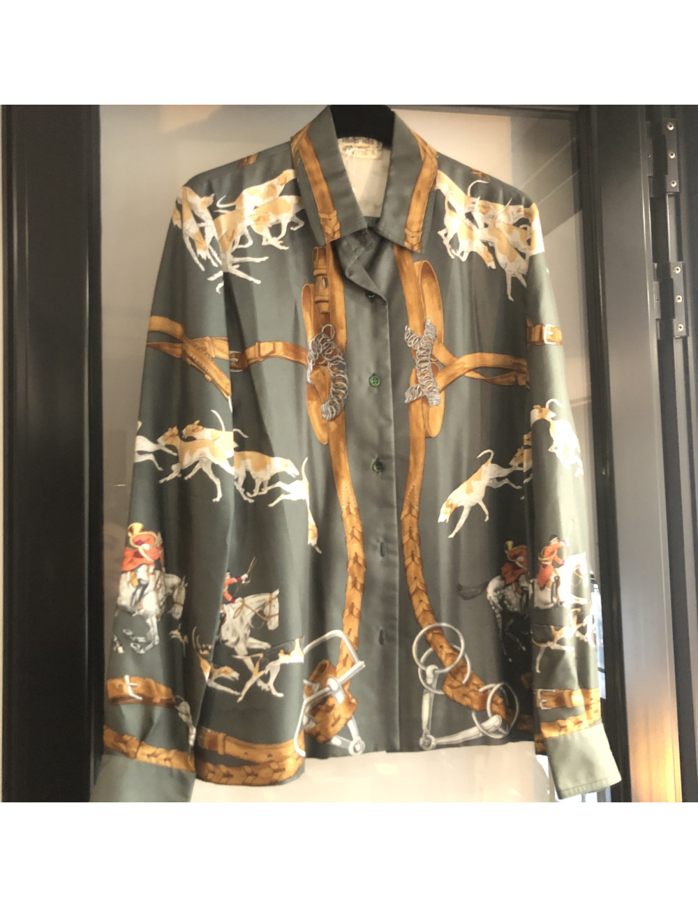 Blouse T HERMES foulard de soie 100% "Scènes de chasse"