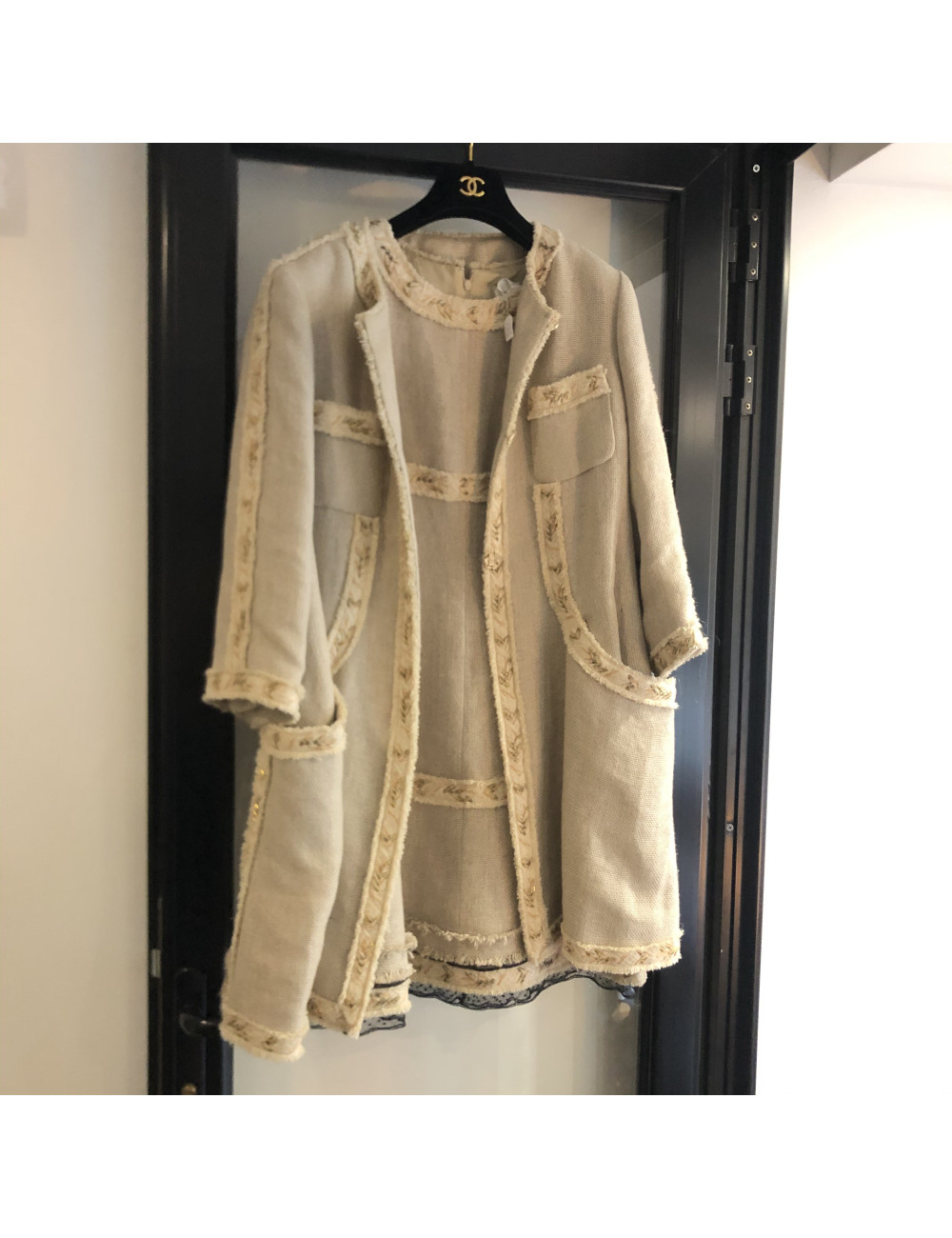 Robe CHANEL T 38  Métiers d'art Collection  "La Ferme"