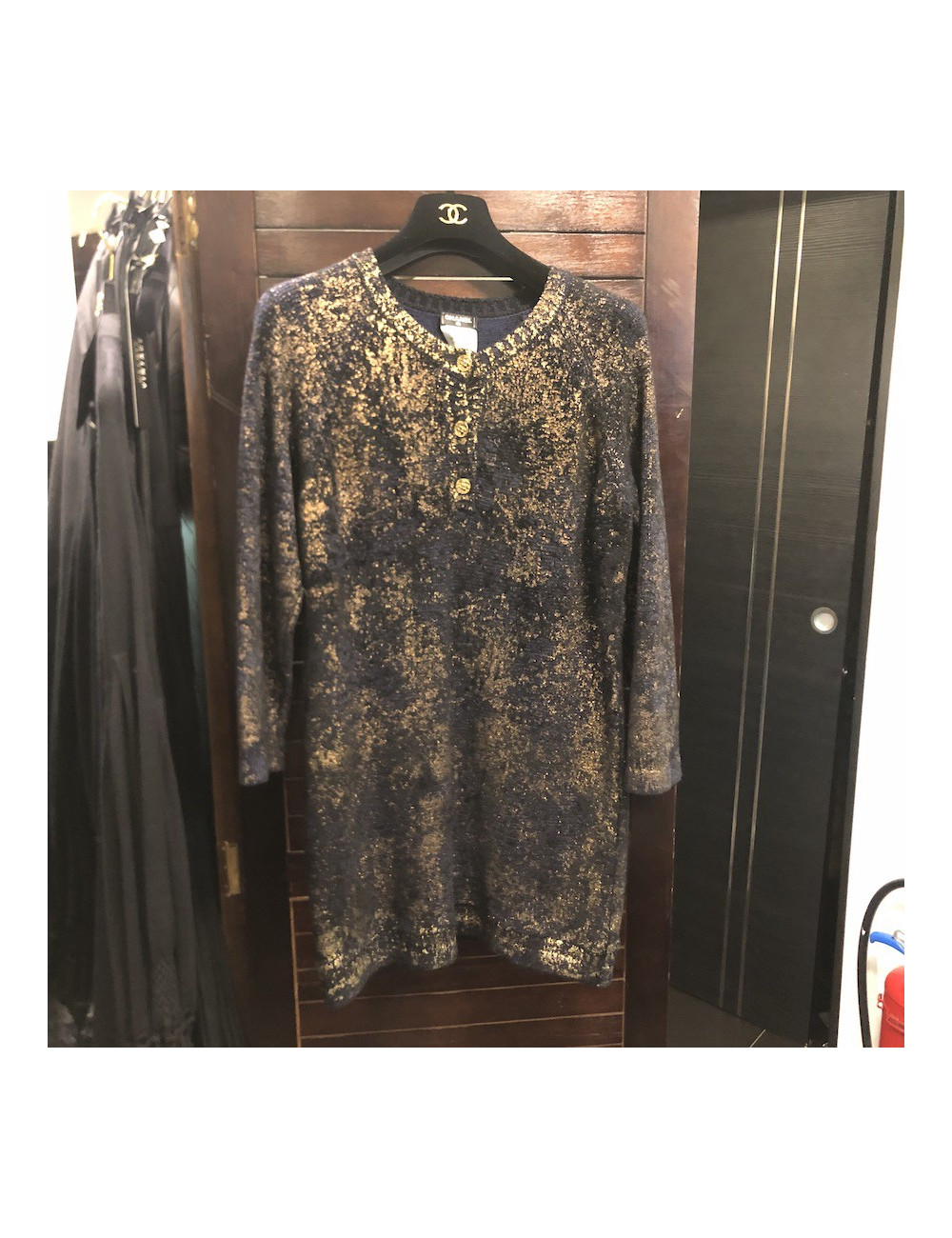 Robe T 40 CHANEL en laine bleu nuit et noir et or