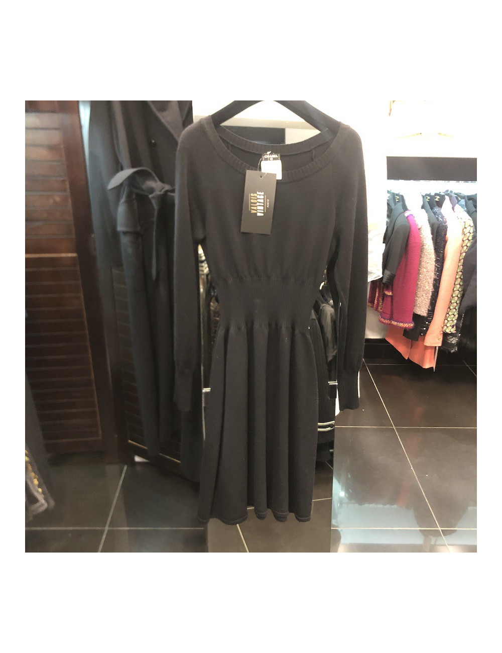E.S Robe CHANEL T 36 en laine noire