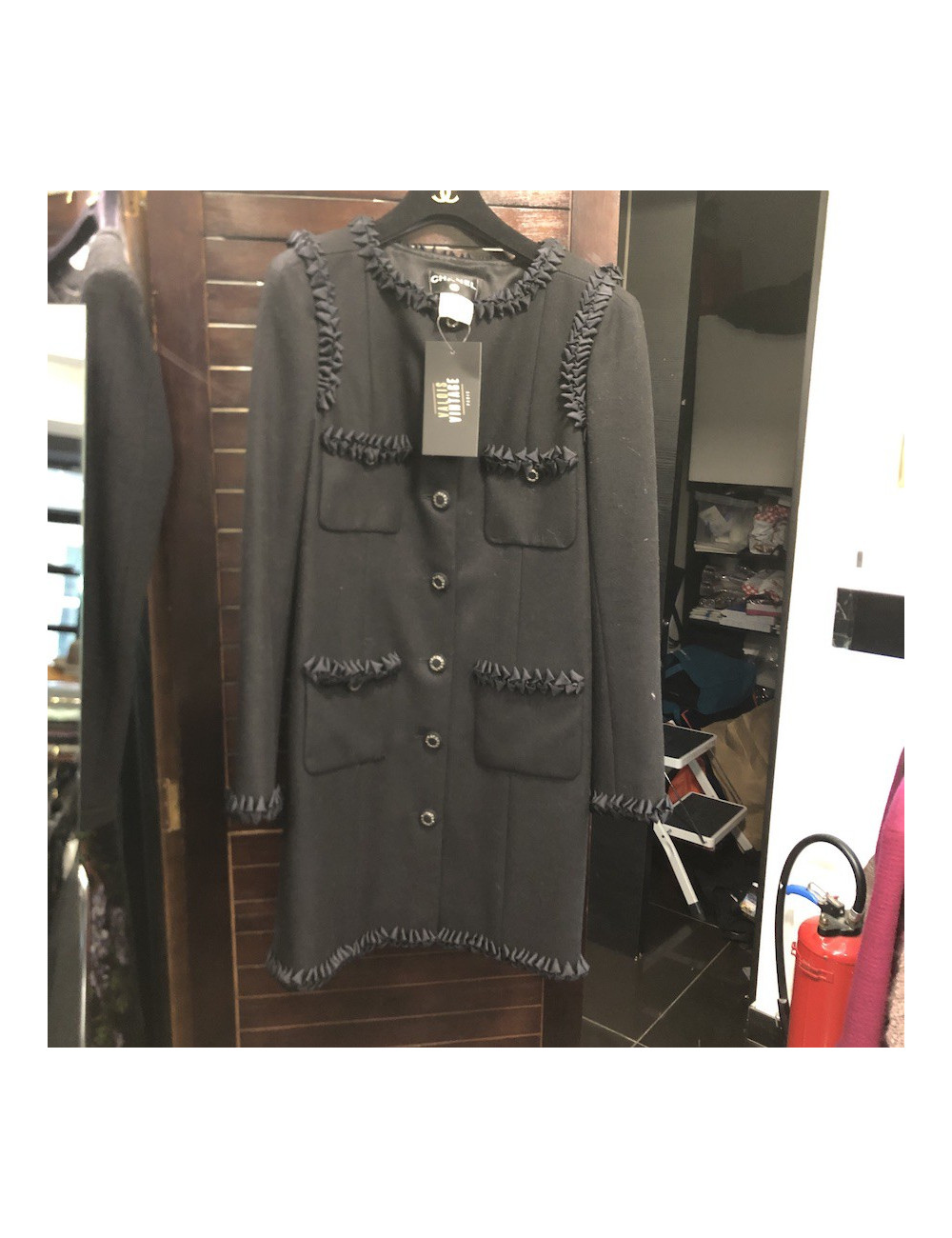 Manteau T  CHANEL noir et ruban satin 
