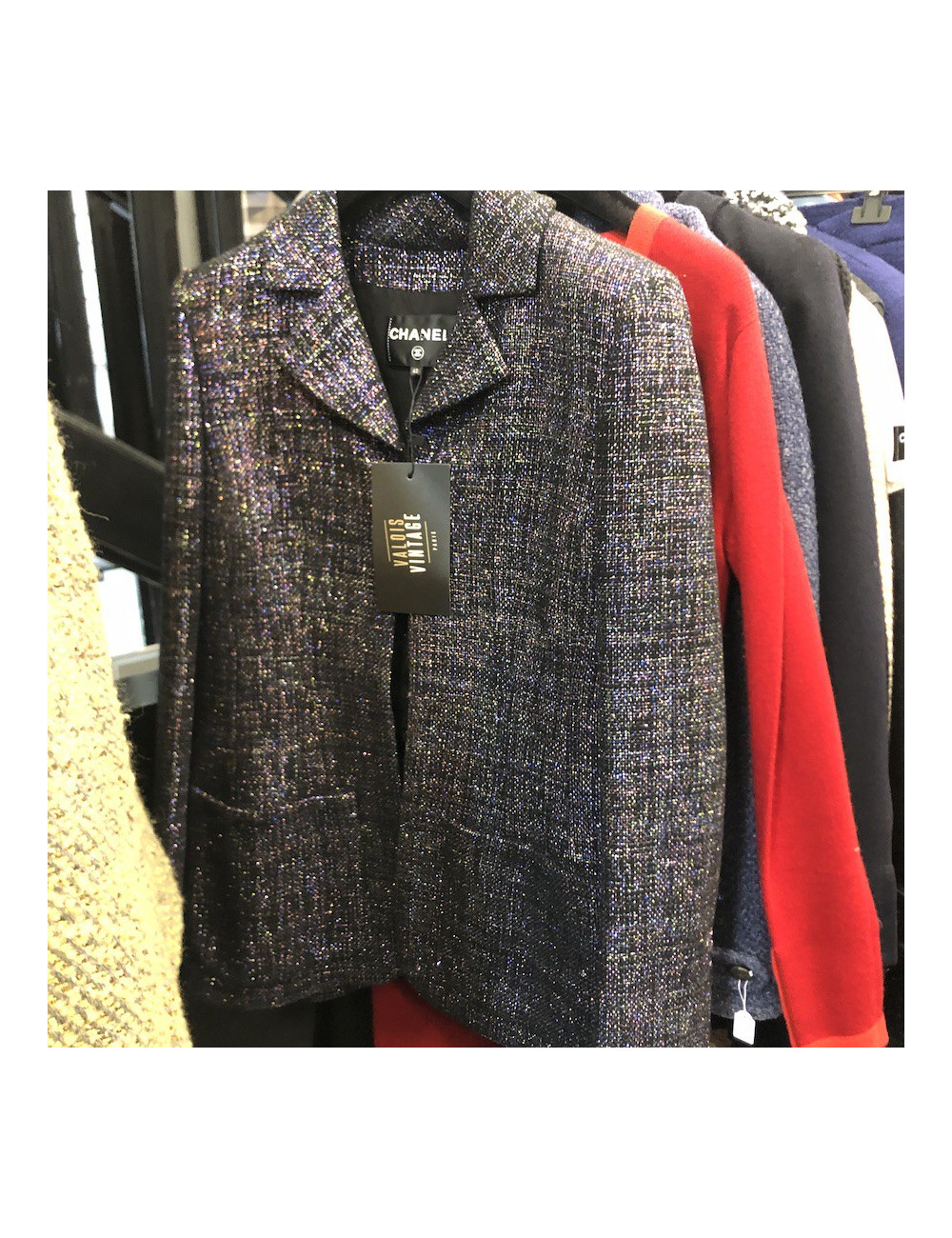 Veste CHANEL T 42 laine noire brodée de fils brillants multicolores