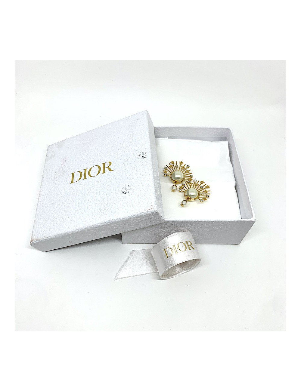 Boucles d'oreille clous DIOR étoile doré, perles et strass