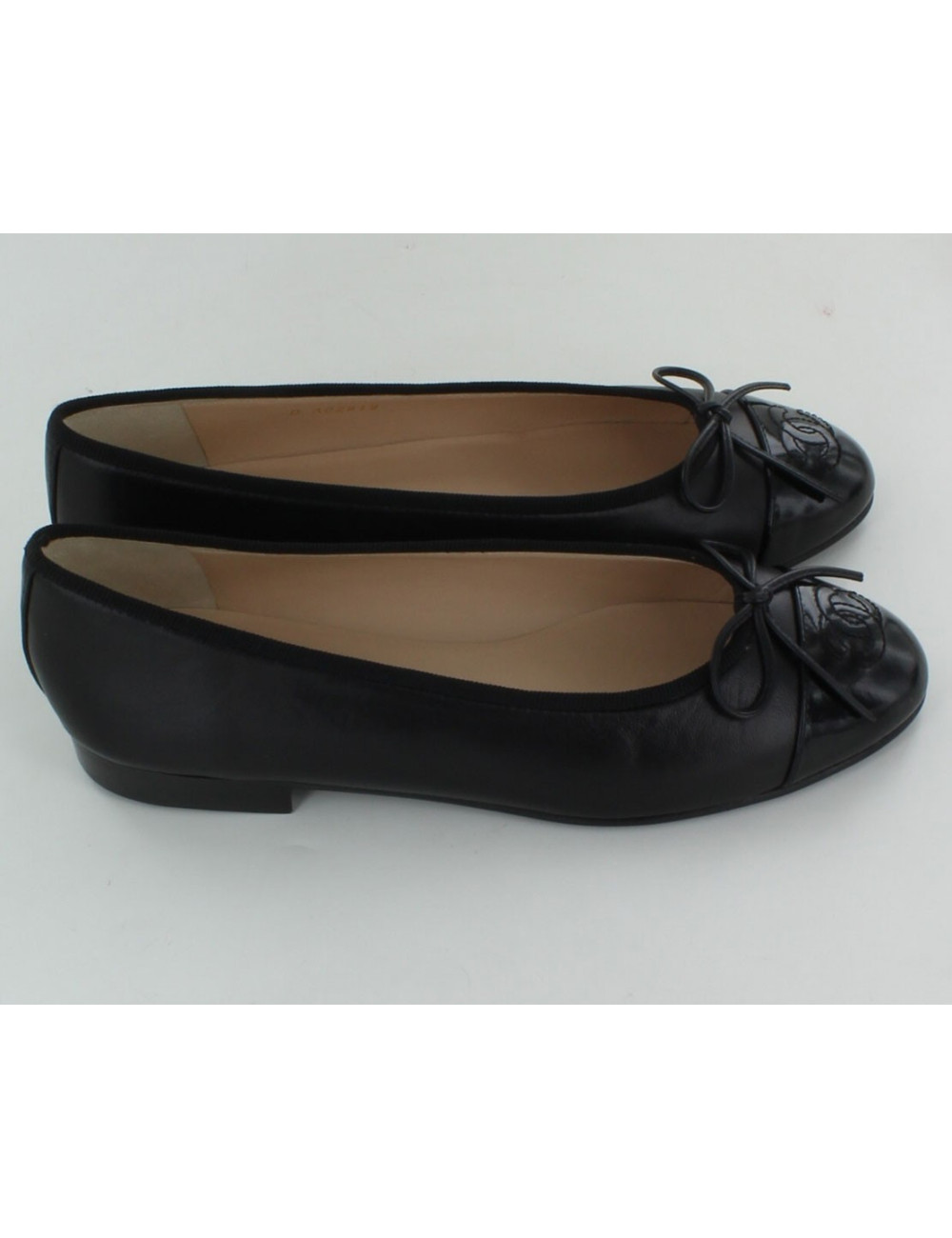 Ballerines CHANEL T 35.5 CUIR NOIR