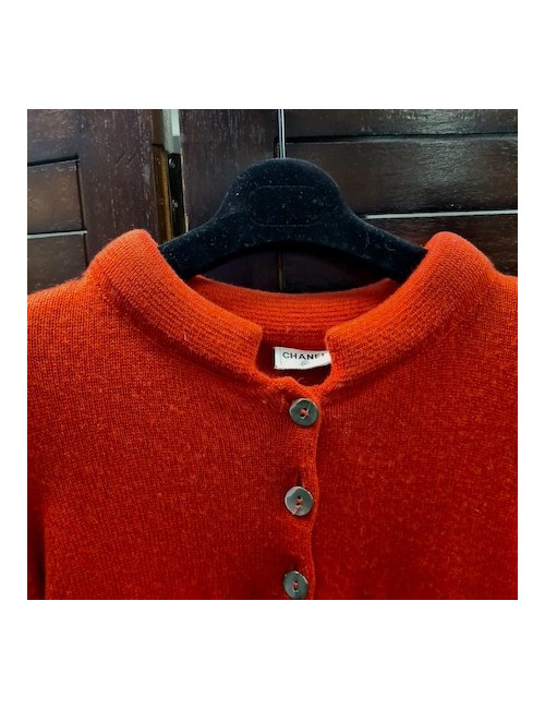 E.S Gilet T  CHANEL  "Paris-Shanghai"en cachemire rouge 